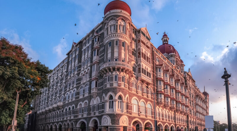 mumbai,,maharashtra,,india,09 10 2023:,wide,angle,shot,of,taj,mahal